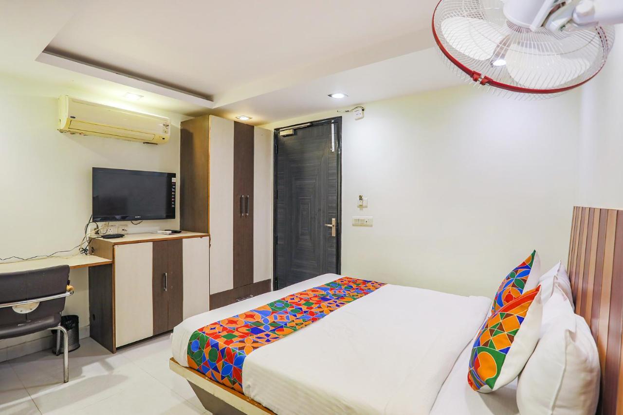 Fabhotel Trio Continental Patel Nagar 뉴델리 외부 사진